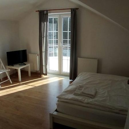 Dworek Poznan Bed & Breakfast Eksteriør bilde