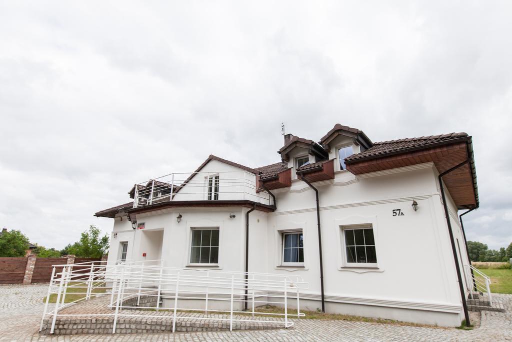 Dworek Poznan Bed & Breakfast Eksteriør bilde