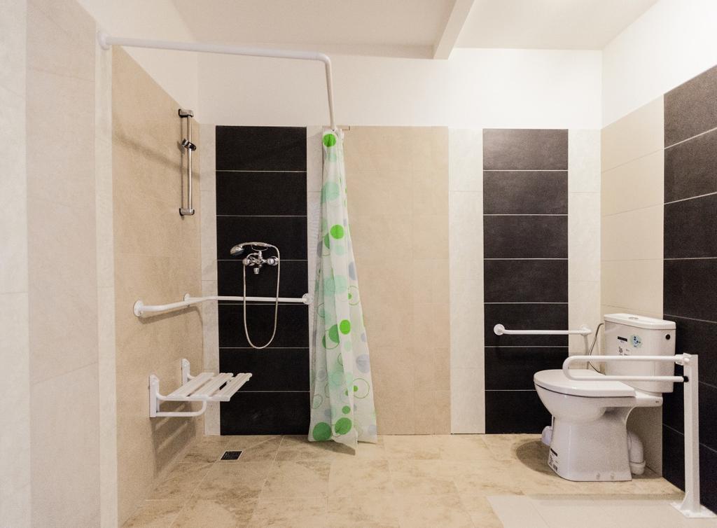 Dworek Poznan Bed & Breakfast Eksteriør bilde