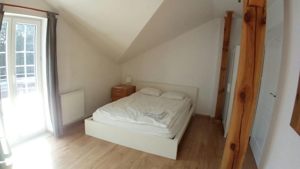 Dworek Poznan Bed & Breakfast Eksteriør bilde